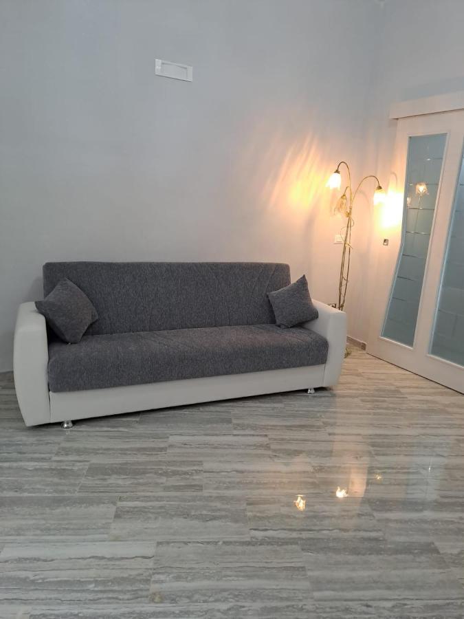 Casa Rosy Bed & Breakfast ลูเชรา ภายนอก รูปภาพ
