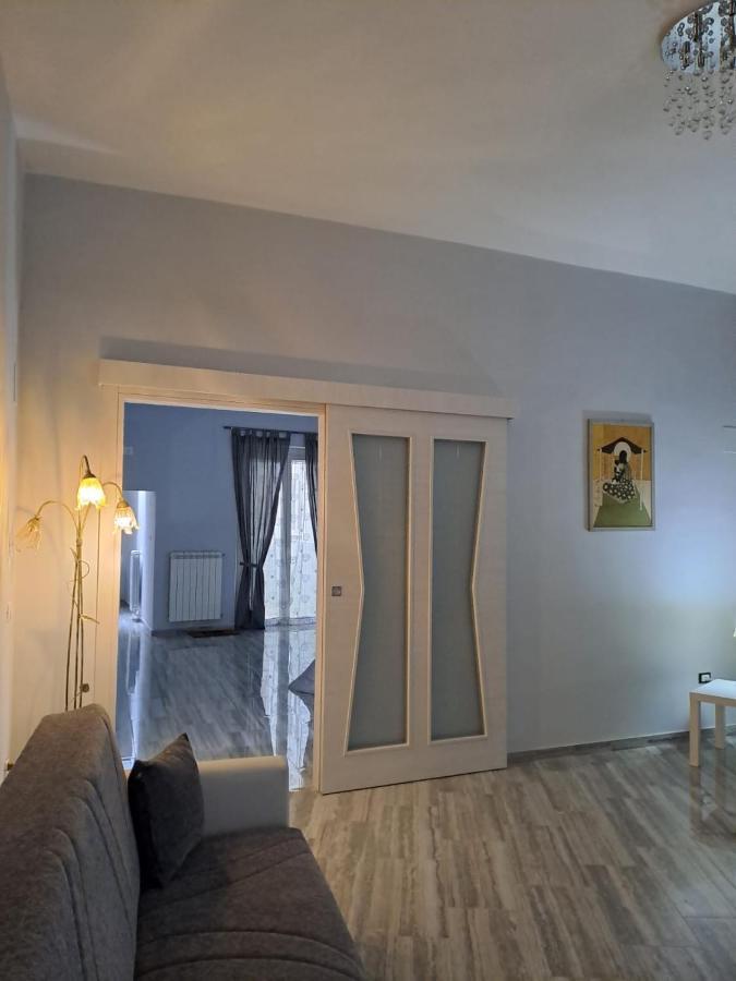 Casa Rosy Bed & Breakfast ลูเชรา ภายนอก รูปภาพ
