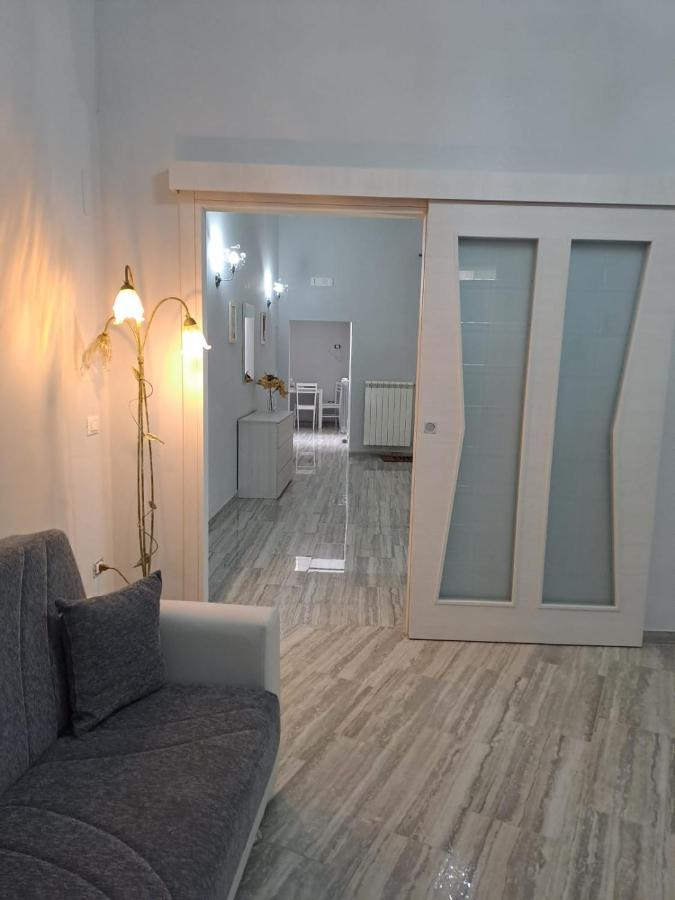 Casa Rosy Bed & Breakfast ลูเชรา ภายนอก รูปภาพ